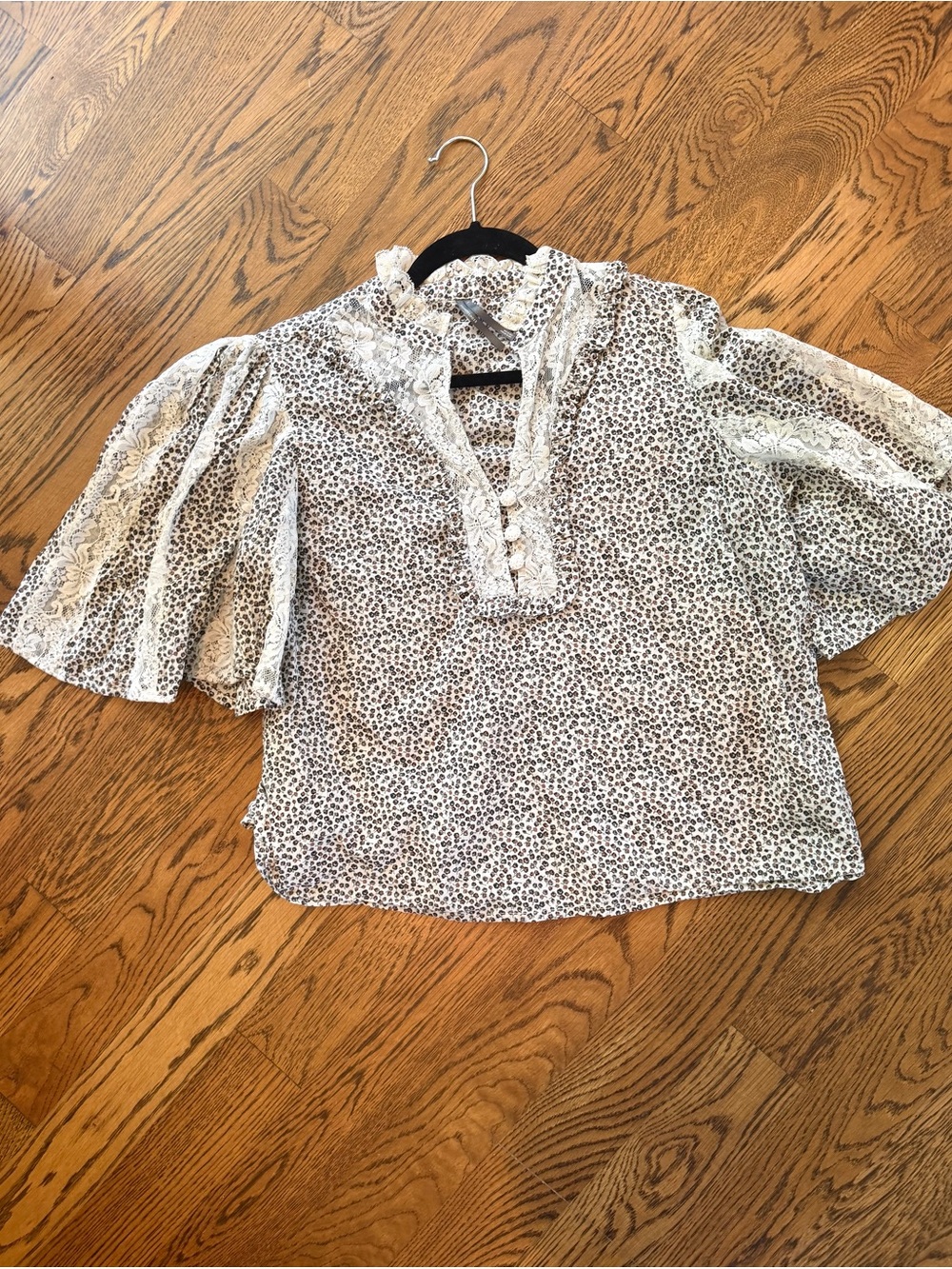 Anthropologie Women's Cream & Black Printed Lace Sleeve Blouse large